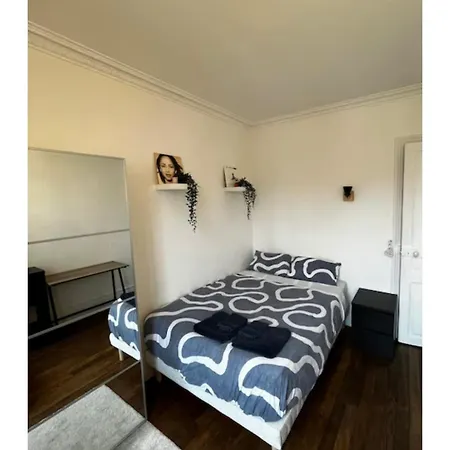 Eiffel Tower On Foot, Quiet 15 Apartman *